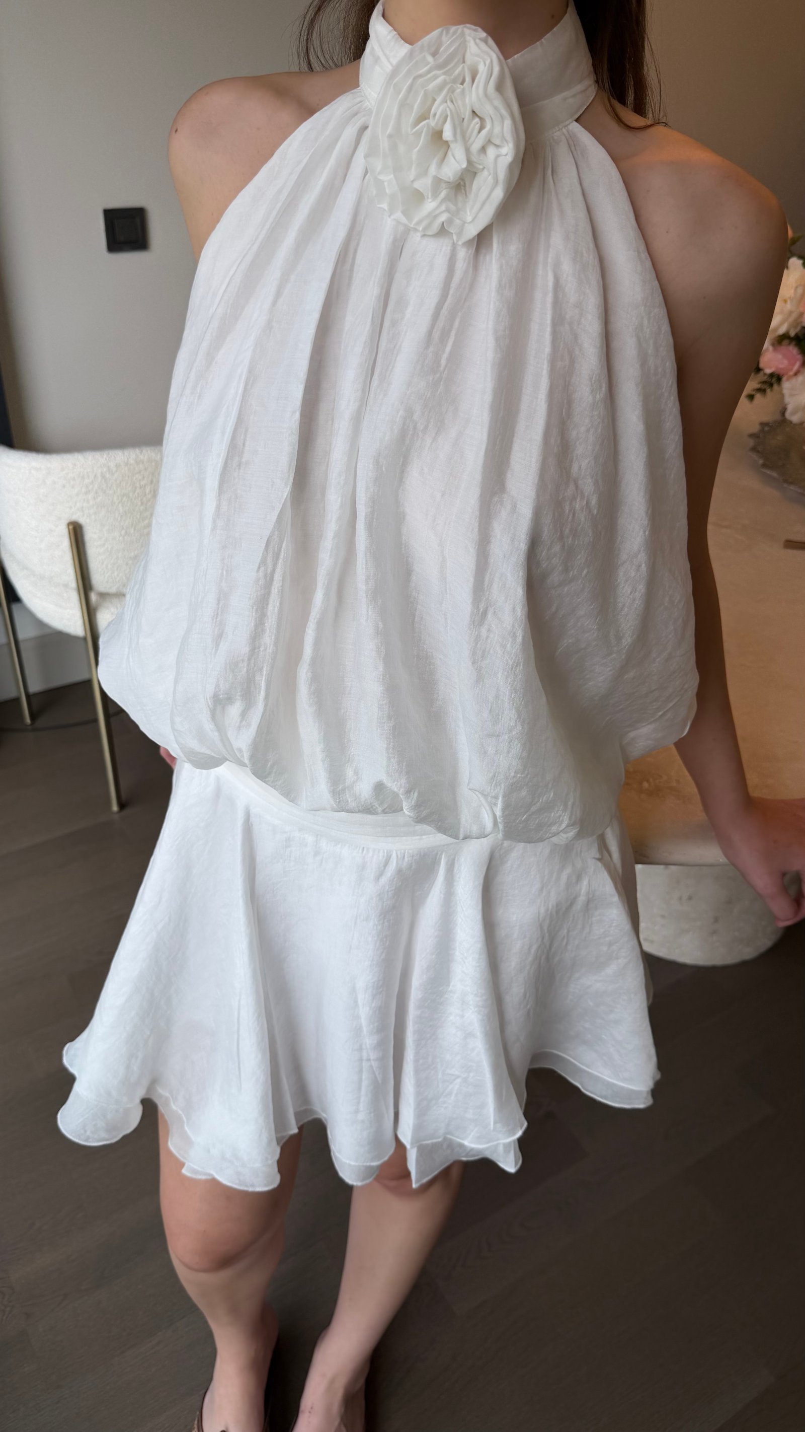 Gül Detaylı Bluz Etek Takım - Beyaz