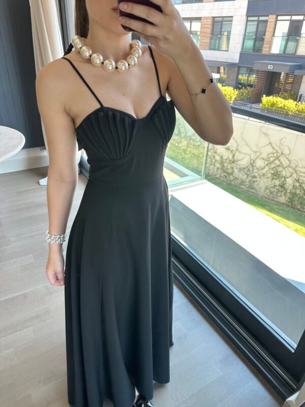 Göğüs Detaylı Elbise - Siyah