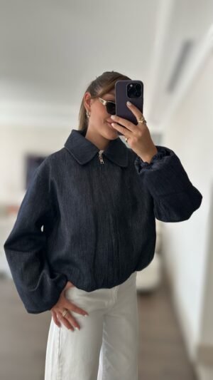 Facetune_19-09-2026-20-45-40