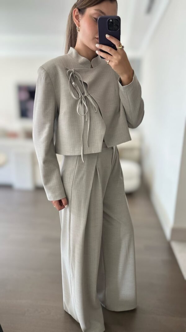 Çizgili Kısa Blazer Takım - Gri