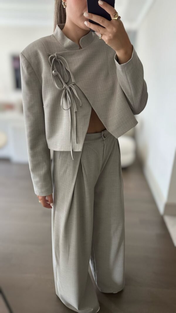 Çizgili Kısa Blazer Takım - Gri