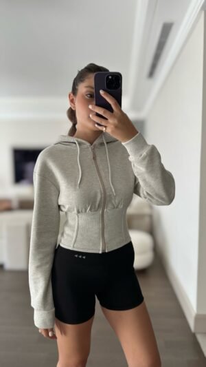 Facetune_06-10-2026-20-29-33