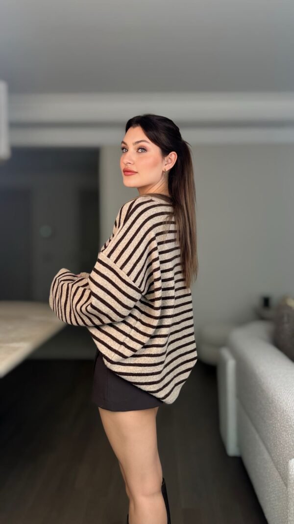 Çizgili Triko Kazak